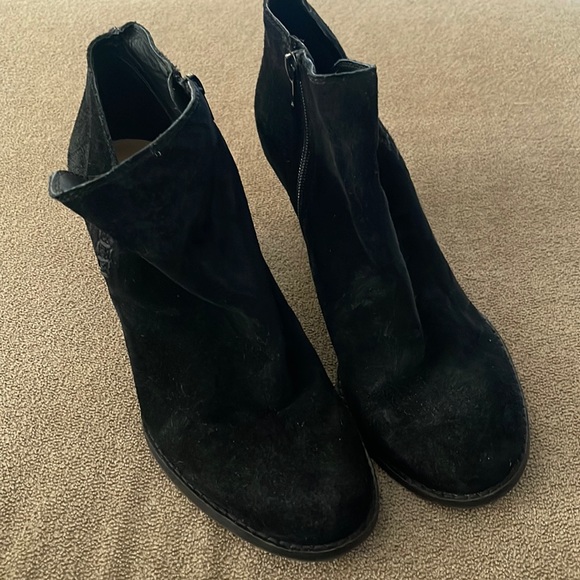 Lucky Brand Yimme black leather wedge heel bootie boots size 9 (TD) - Picture 1 of 8
